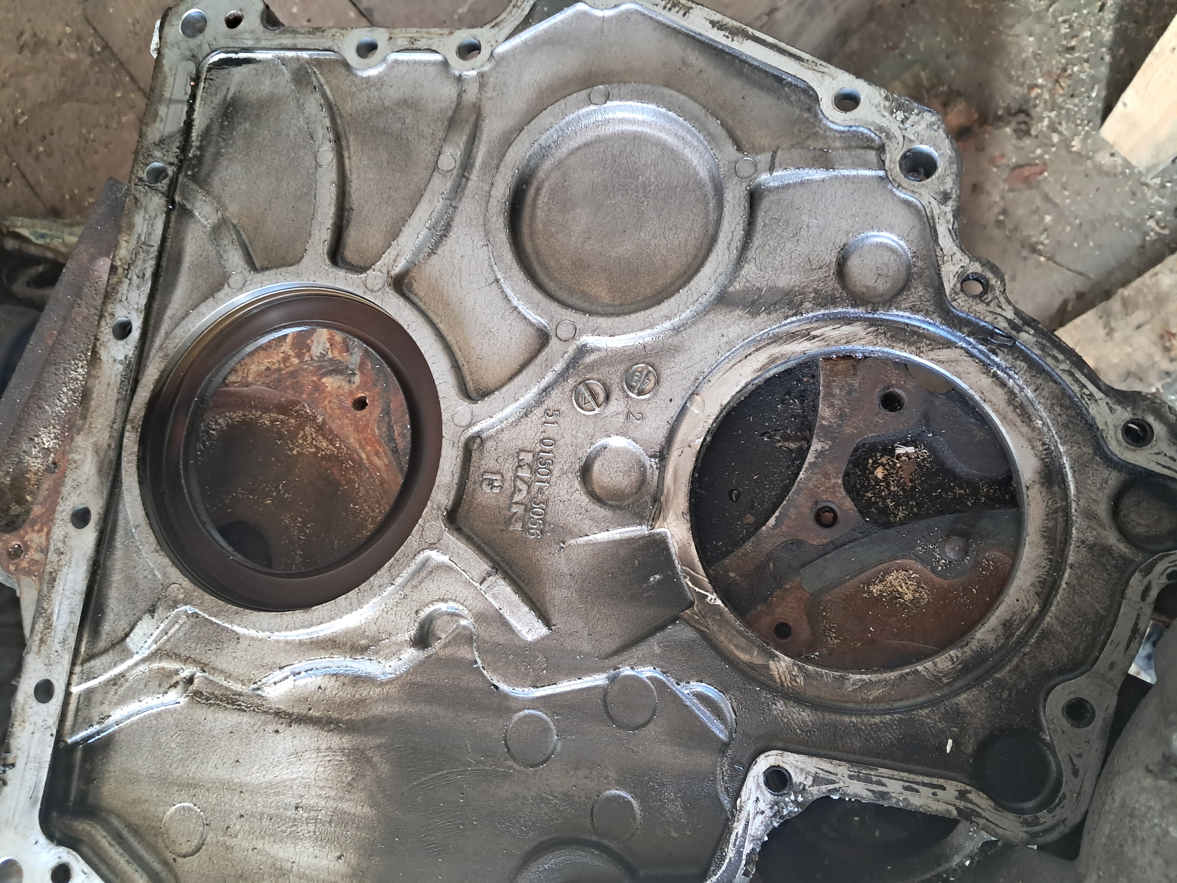 Передняя крышка двигателя man 2066 и 2676